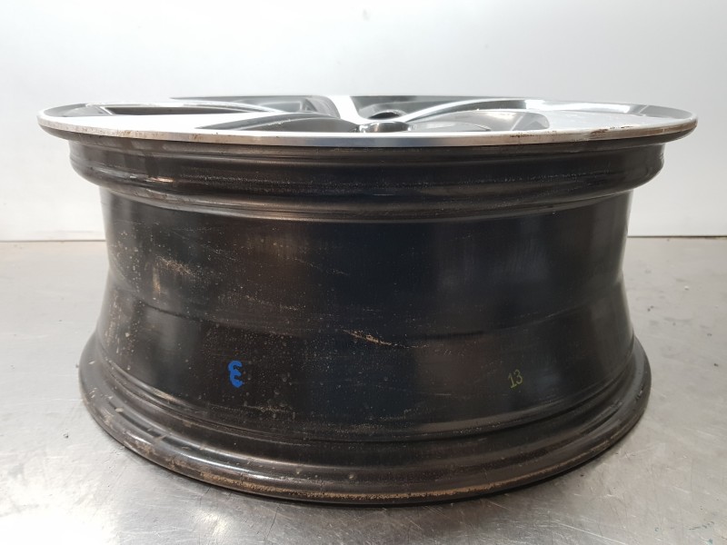 Recambio de llanta para hyundai tucson klass referencia OEM IAM 52910D7460  