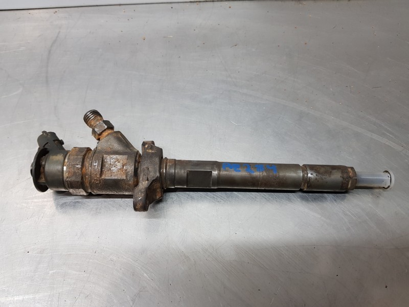 Recambio de inyector para peugeot 308 confort referencia OEM IAM 0445110311  