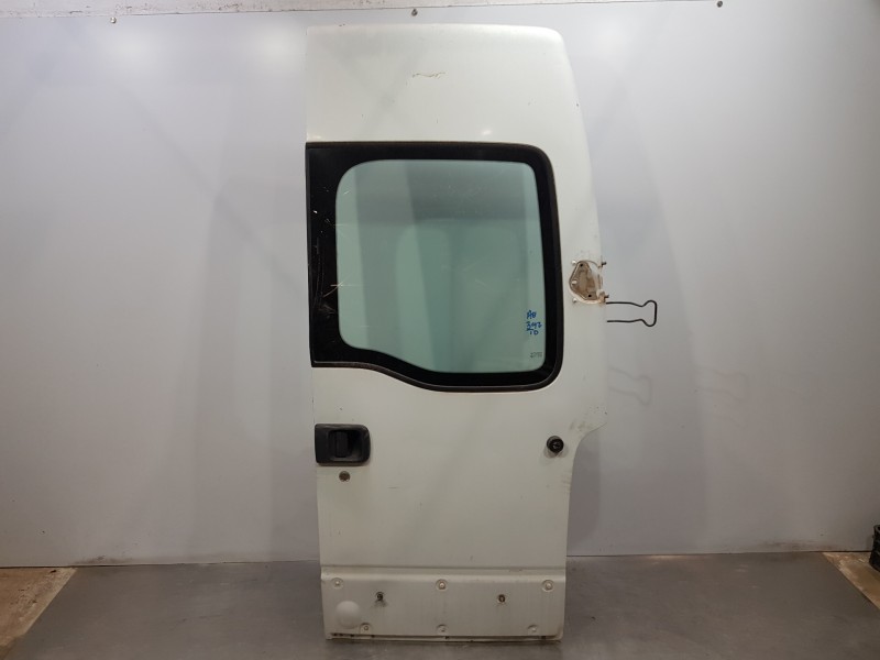 Recambio de porton trasero derecho para renault master ii phase 2 caja cerrada furgón referencia OEM IAM 7751477916  