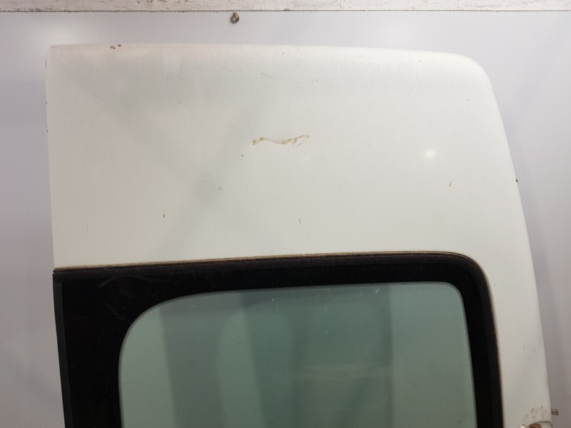 Recambio de porton trasero derecho para renault master ii phase 2 caja cerrada furgón referencia OEM IAM 7751477916  