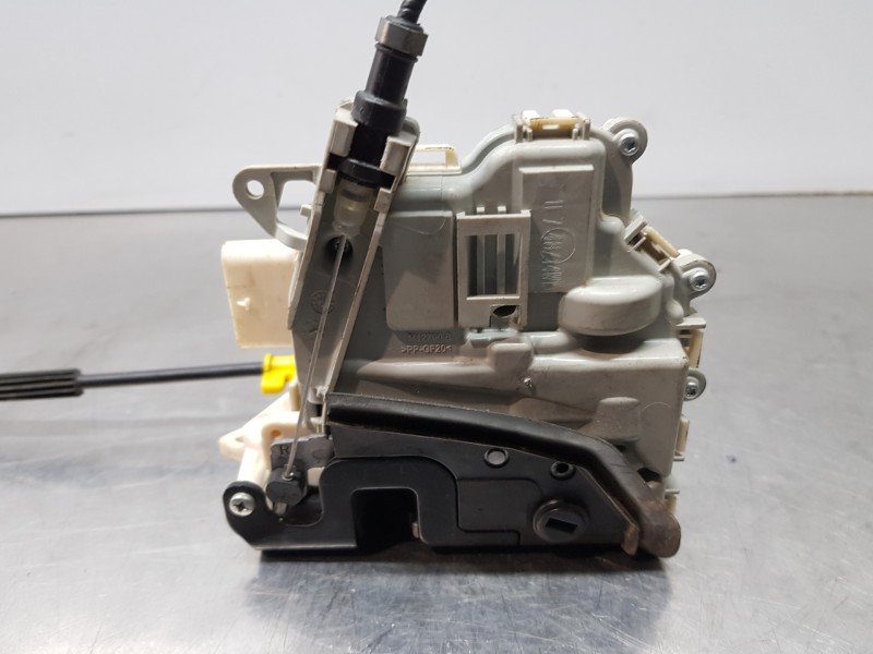 Recambio de cerradura puerta trasera derecha para audi q3 (8ug) advanced referencia OEM IAM 8K0839016H  