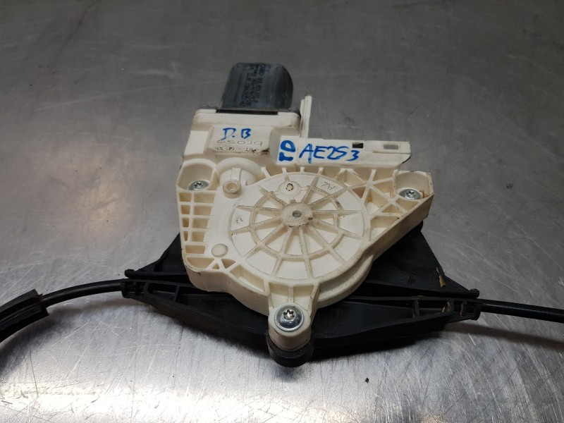 Recambio de elevalunas trasero derecho para audi q3 (8ug) advanced referencia OEM IAM 8U0839462  