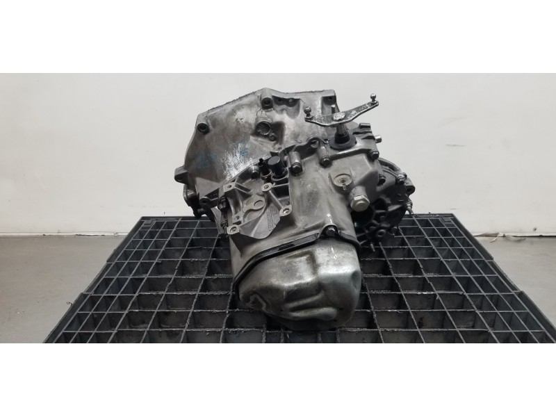 Recambio de caja cambios para peugeot bipper 1.4 hdi referencia OEM IAM 20CQ84  
