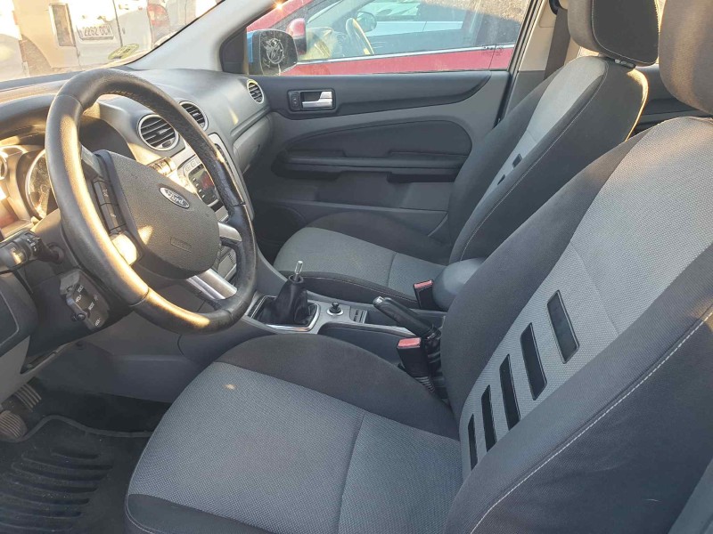 ford focus berlina (cap) del año 2008