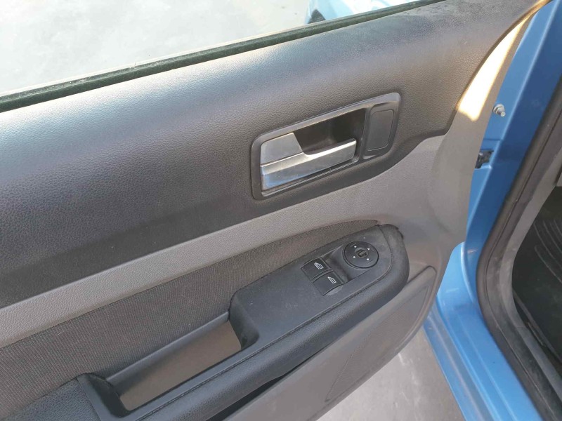 ford focus berlina (cap) del año 2008