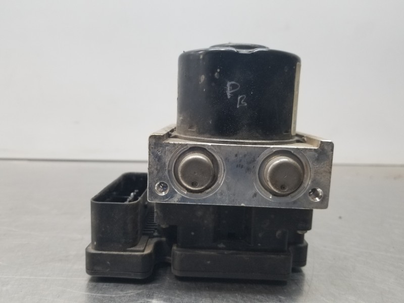 Recambio de abs para ford fiesta (cb1) active referencia OEM IAM 1550294 8V512M110AD 