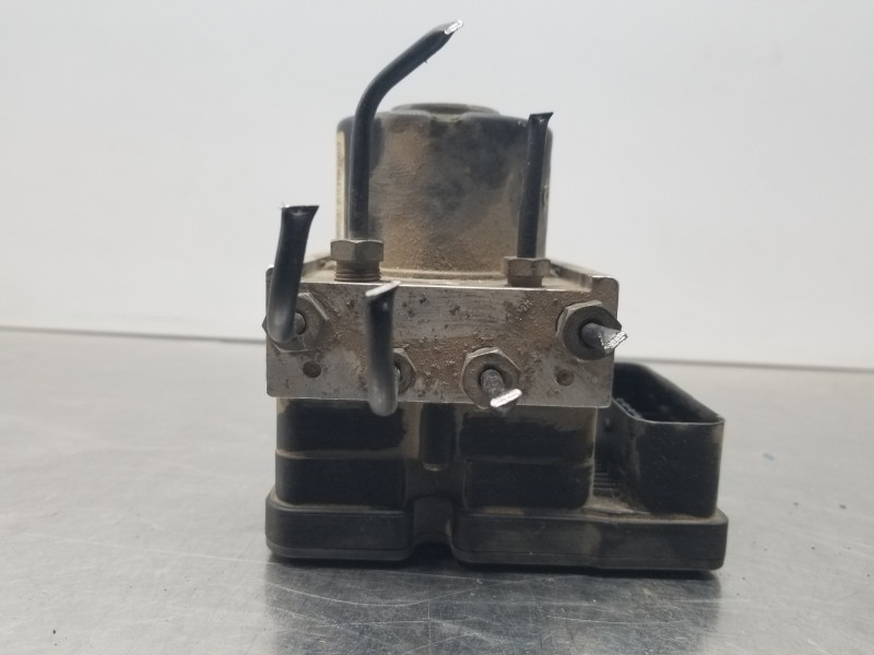 Recambio de abs para ford fiesta (cb1) active referencia OEM IAM 1550294 8V512M110AD 