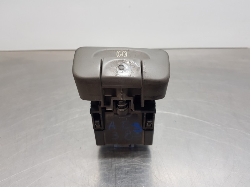 Recambio de freno de mano electrico para renault scenic ii adventure referencia OEM IAM 8200610146  