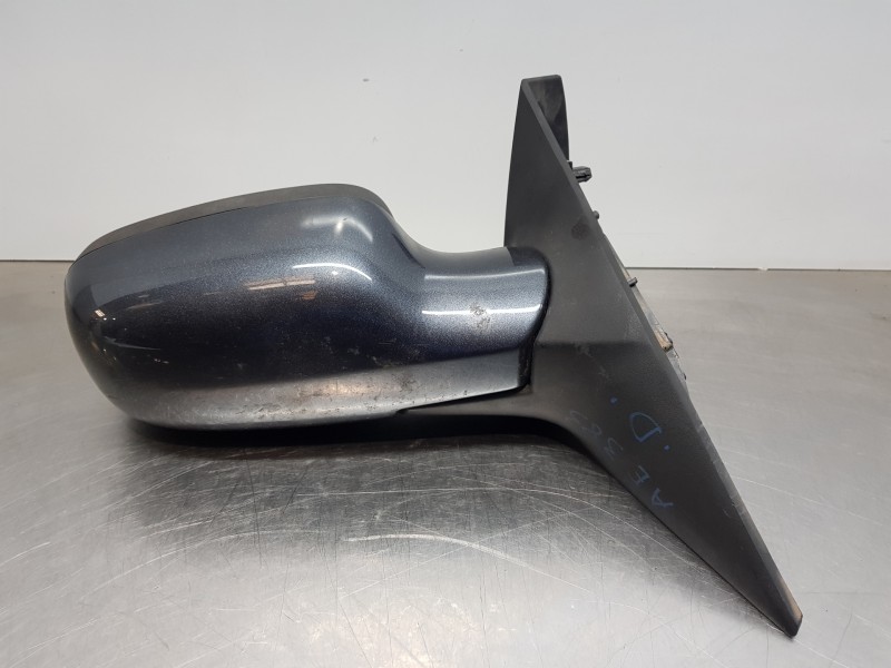 Recambio de retrovisor derecho para renault scenic ii adventure referencia OEM IAM 7701068385  