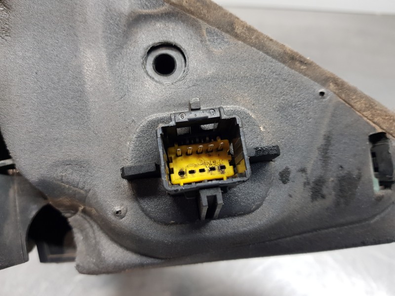 Recambio de retrovisor izquierdo para renault scenic ii adventure referencia OEM IAM 7701068384  