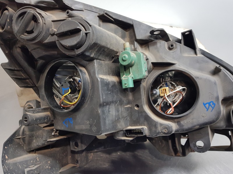Recambio de faro izquierdo para renault scenic ii adventure referencia OEM IAM 260605051R  