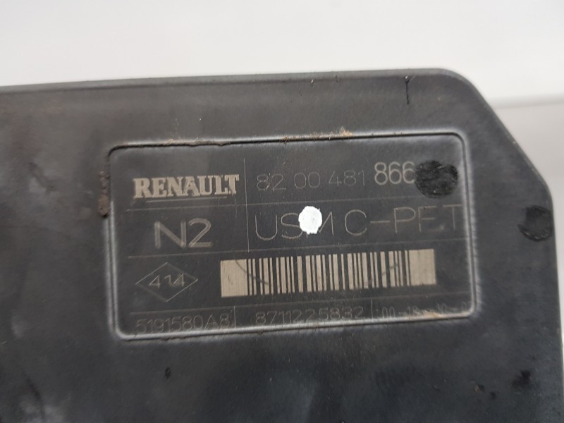 Recambio de caja reles / fusibles para renault scenic ii adventure referencia OEM IAM 8200481866  