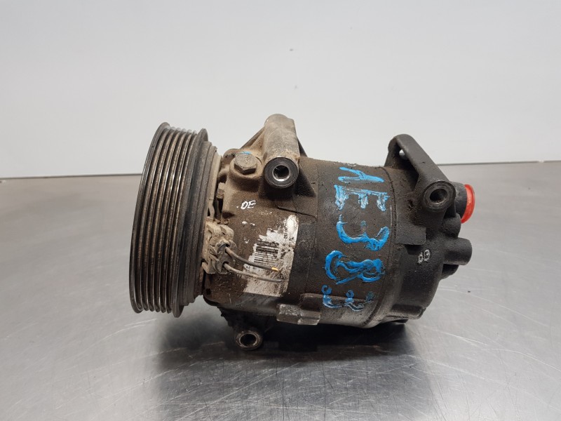 Recambio de compresor aire acondicionado para renault scenic ii adventure referencia OEM IAM 8200600110  