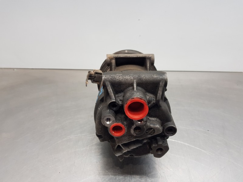 Recambio de compresor aire acondicionado para renault scenic ii adventure referencia OEM IAM 8200600110  