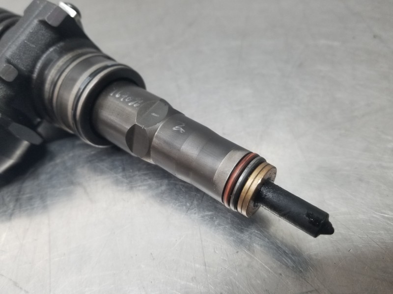 Recambio de inyector para audi a3 sportback (8p) attraction referencia OEM IAM 0414720215  