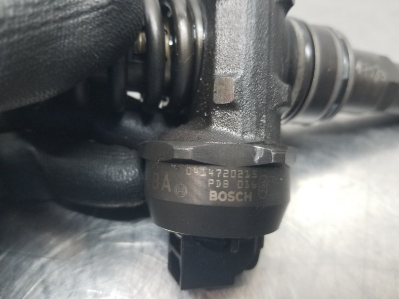 Recambio de inyector para audi a3 sportback (8p) attraction referencia OEM IAM 0414720215  