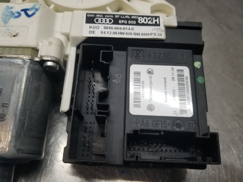 Recambio de motor elevalunas delantero derecho para audi a3 sportback (8p) attraction referencia OEM IAM 8P0959802H  