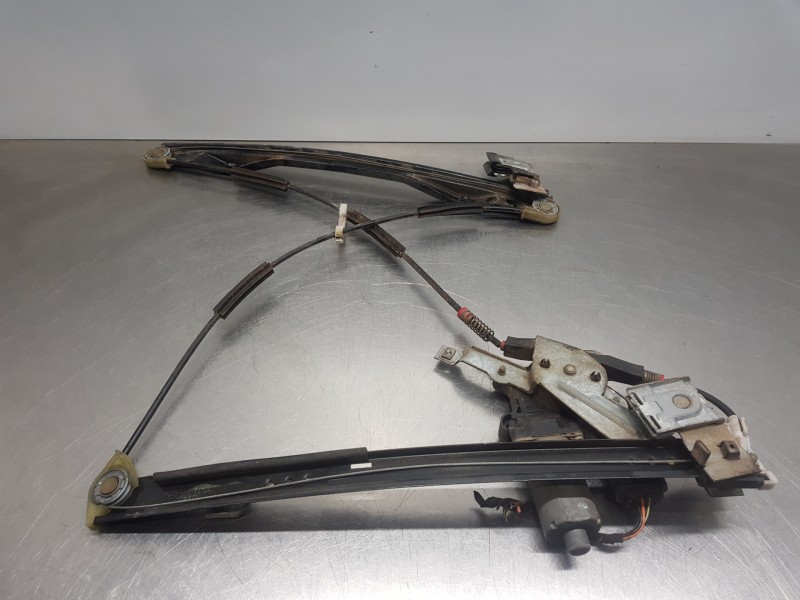 Recambio de elevalunas delantero izquierdo para ford mondeo berlina (ge) ghia referencia OEM IAM 1417698  