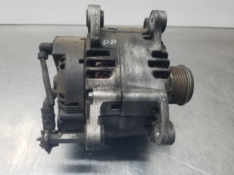 Recambio de alternador para audi a3 sportback (8p) attraction referencia OEM IAM 06F903023C  