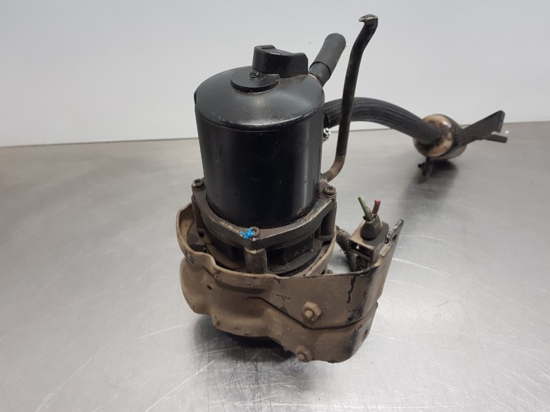 Recambio de bomba direccion para peugeot 106 (s2) max referencia OEM IAM 40079C  