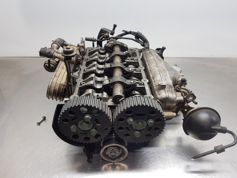 Recambio de culata para volkswagen passat berlina (3c2) elegance referencia OEM IAM 03G103351B  