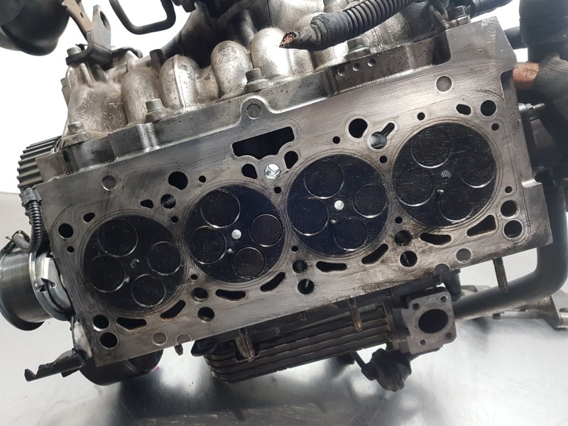 Recambio de culata para volkswagen passat berlina (3c2) elegance referencia OEM IAM 03G103351B  