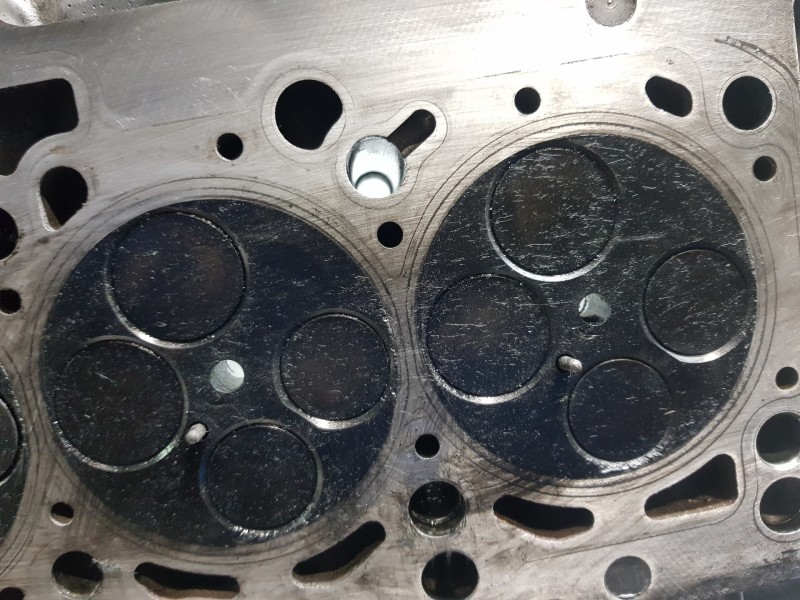 Recambio de culata para volkswagen passat berlina (3c2) elegance referencia OEM IAM 03G103351B  