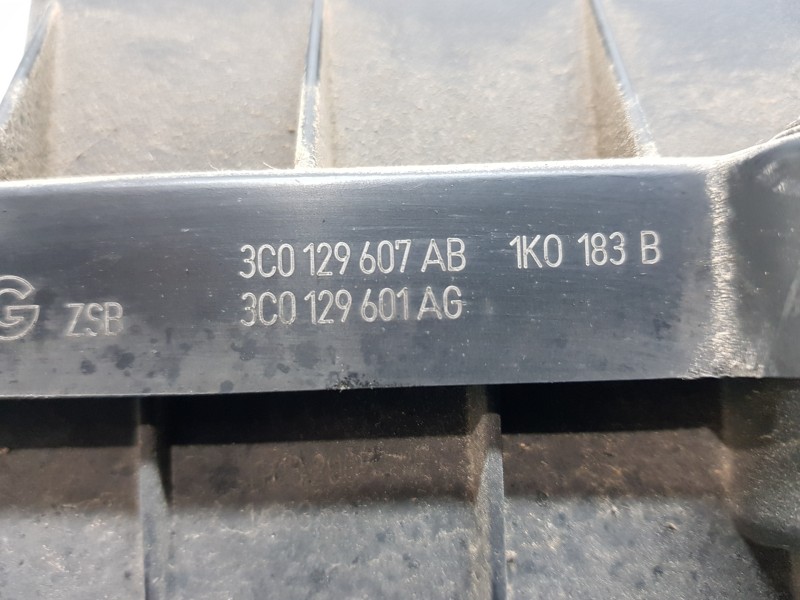 Recambio de filtro aire para volkswagen passat berlina (3c2) elegance referencia OEM IAM 3C0129607AB  