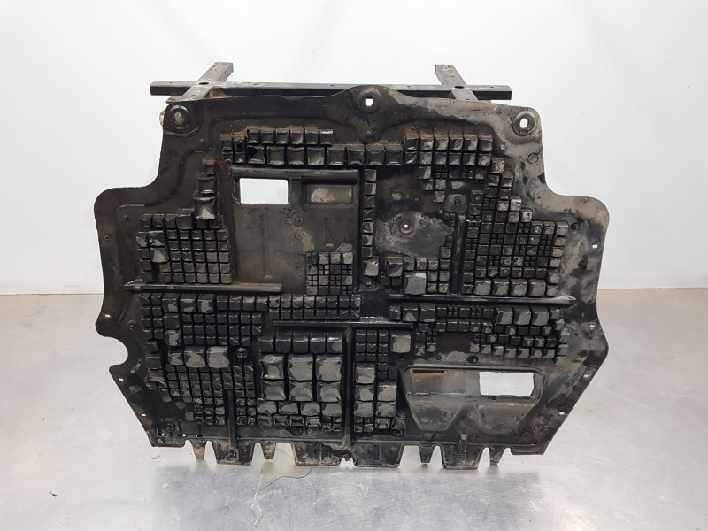 Recambio de cubrecarter para volkswagen passat berlina (3c2) elegance referencia OEM IAM 3C0825235M  