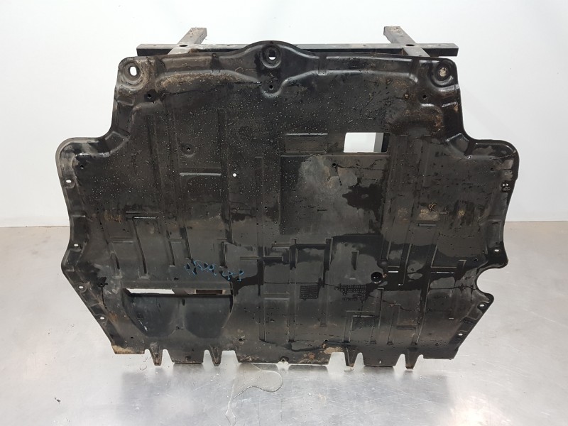 Recambio de cubrecarter para volkswagen passat berlina (3c2) elegance referencia OEM IAM 3C0825235M  