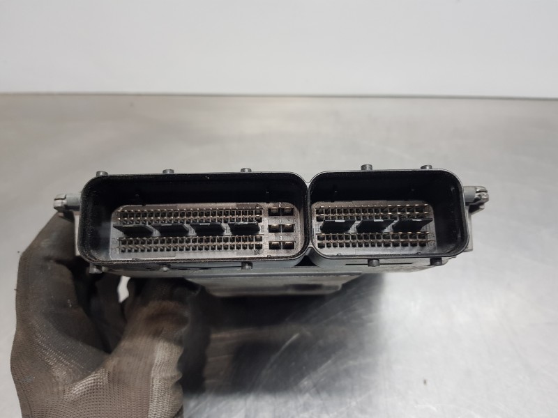 Recambio de centralita motor uce para volkswagen passat berlina (3c2) elegance referencia OEM IAM 03G906018 03G906018 