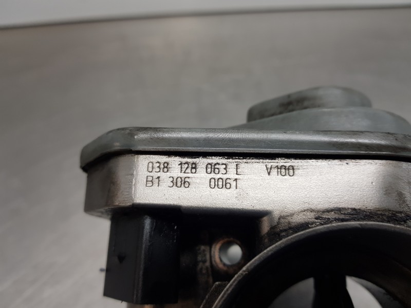 Recambio de caja mariposa para volkswagen passat berlina (3c2) elegance referencia OEM IAM 038128063L 38128063L 