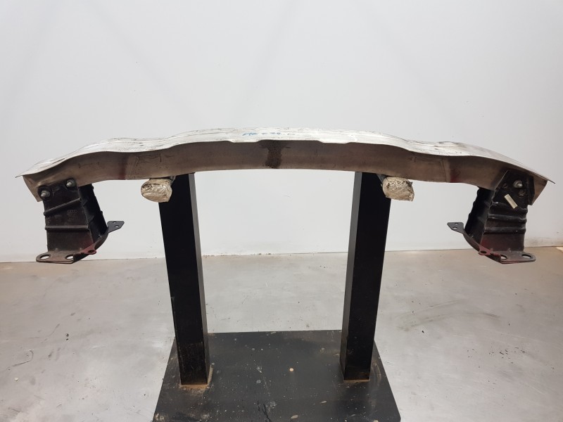 Recambio de refuerzo paragolpes delantero para audi a3 sportback (8p) attraction referencia OEM IAM 8P0807113  