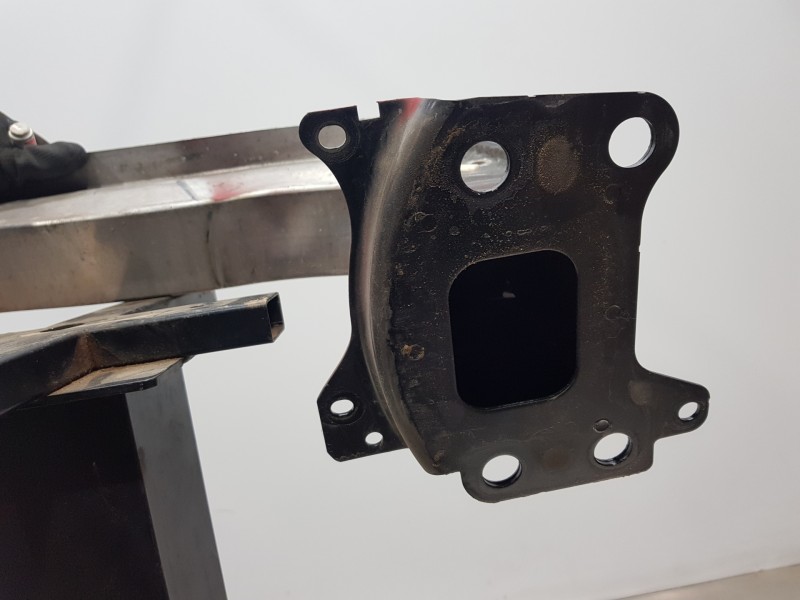 Recambio de refuerzo paragolpes delantero para audi a3 sportback (8p) attraction referencia OEM IAM 8P0807113  