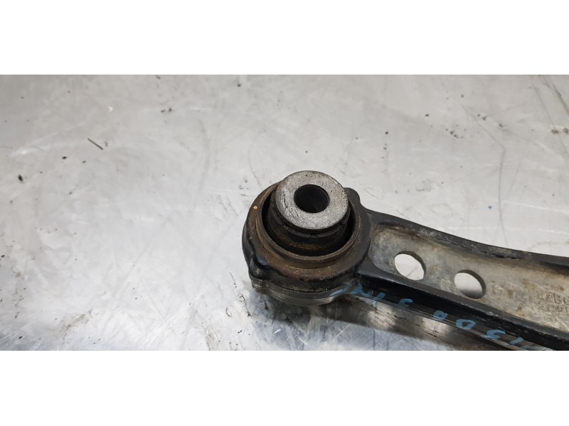 Recambio de brazo suspension inferior delantero derecho para land rover range rover vogue referencia OEM IAM LR034217  