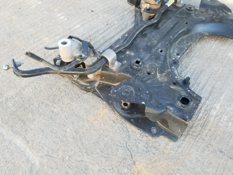 Recambio de puente delantero para citroen ds 7 crossback referencia OEM IAM 9808812280  