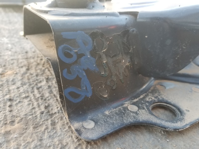 Recambio de puente delantero para citroen ds 7 crossback referencia OEM IAM 9808812280  