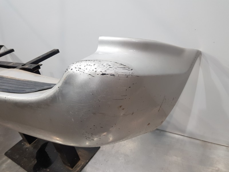 Recambio de paragolpes trasero para chrysler voyager (rg) lx referencia OEM IAM 5018631AA  