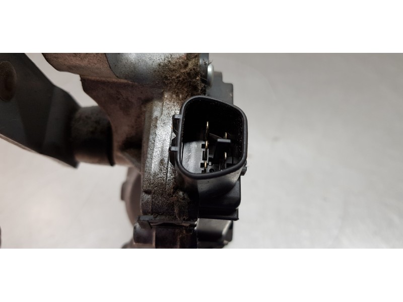 Recambio de motor limpia delantero para toyota yaris hybrid active referencia OEM IAM 851100D191  