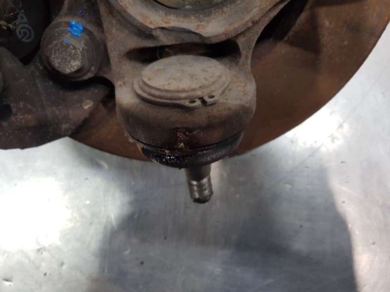 Recambio de mangueta delantera derecha para ford tourneo connect (tc7) kombi referencia OEM IAM 1439603  