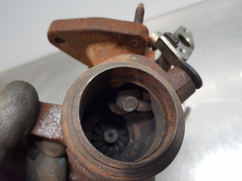 Recambio de turbocompresor para renault clio iv life referencia OEM IAM 144116213R  