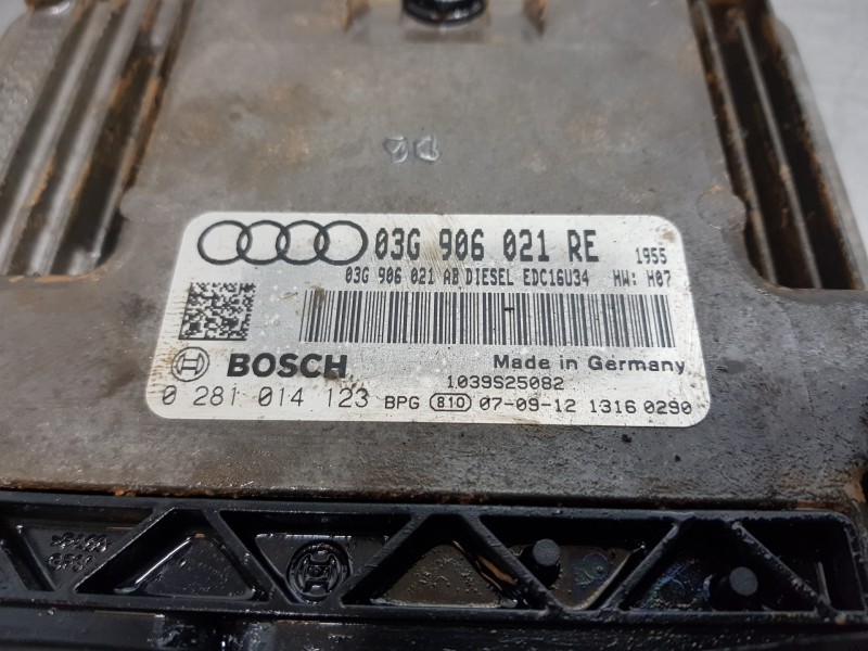 Recambio de centralita motor uce para audi a3 (8p) attraction referencia OEM IAM 03G906021RE  