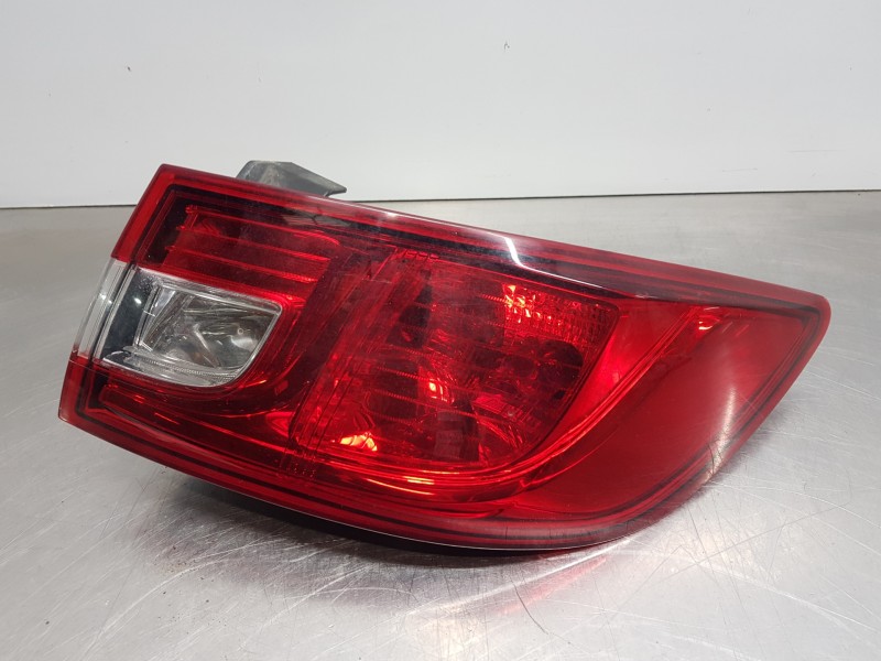 Recambio de piloto trasero derecho para renault clio iv life referencia OEM IAM 265506608R  