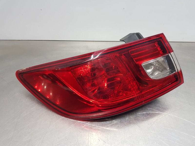 Recambio de piloto trasero izquierdo para renault clio iv life referencia OEM IAM 265553021R  