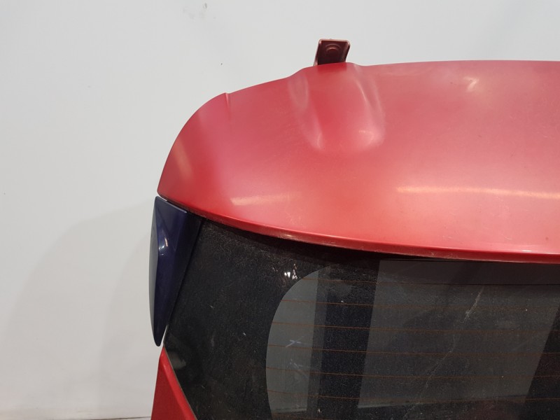 Recambio de porton trasero para renault clio iv life referencia OEM IAM 901008956R  