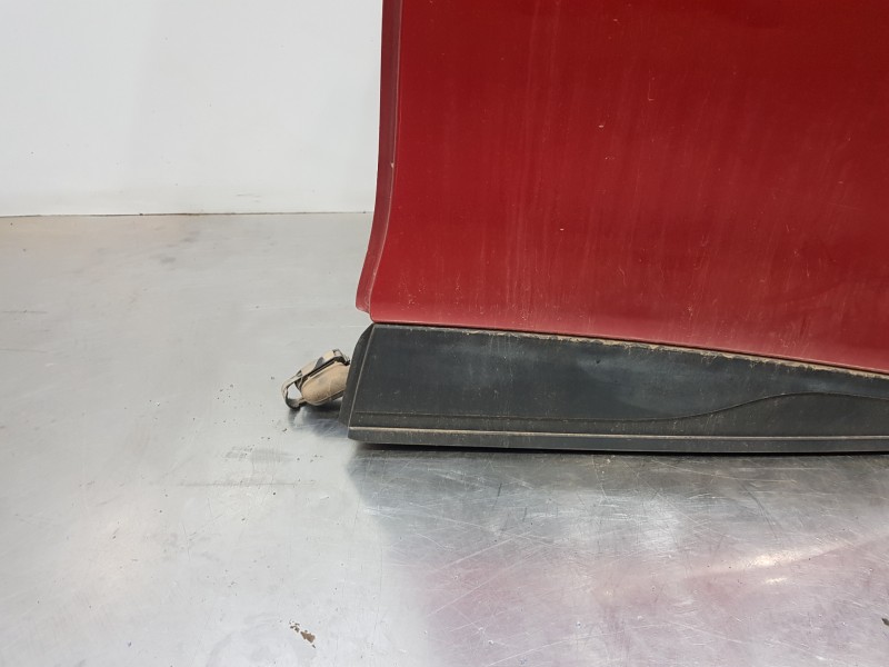 Recambio de puerta trasera izquierda para renault clio iv life referencia OEM IAM 821016892R  