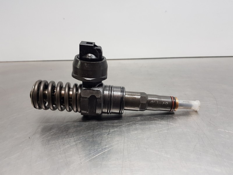 Recambio de inyector para audi a3 (8p) attraction referencia OEM IAM 0414720313  