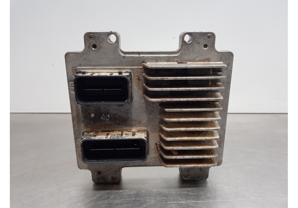 Recambio de centralita motor uce para opel corsa e design referencia OEM IAM 12679199 12679197 