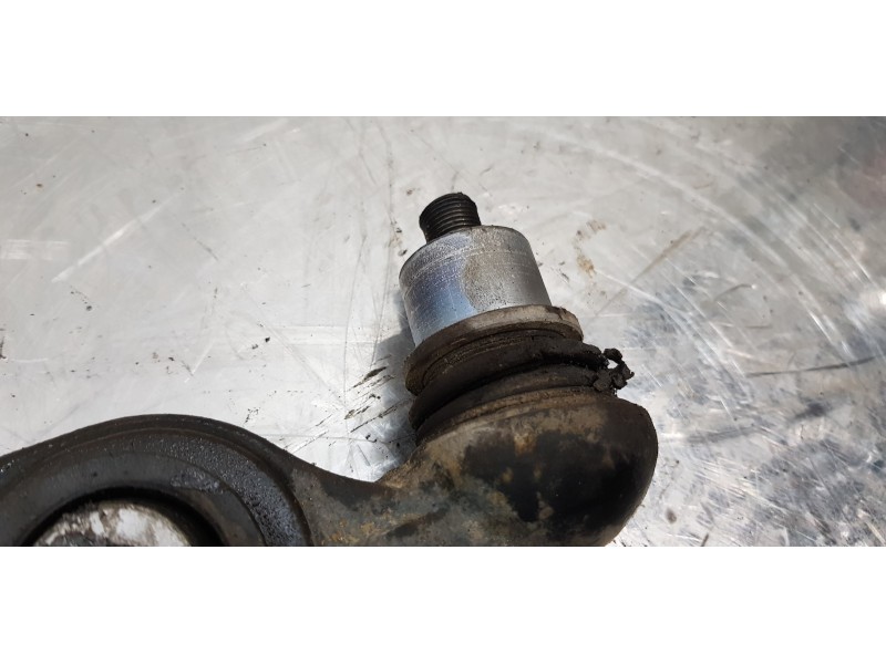 Recambio de brazo suspension inferior delantero derecho para land rover range rover vogue referencia OEM IAM LR034217  