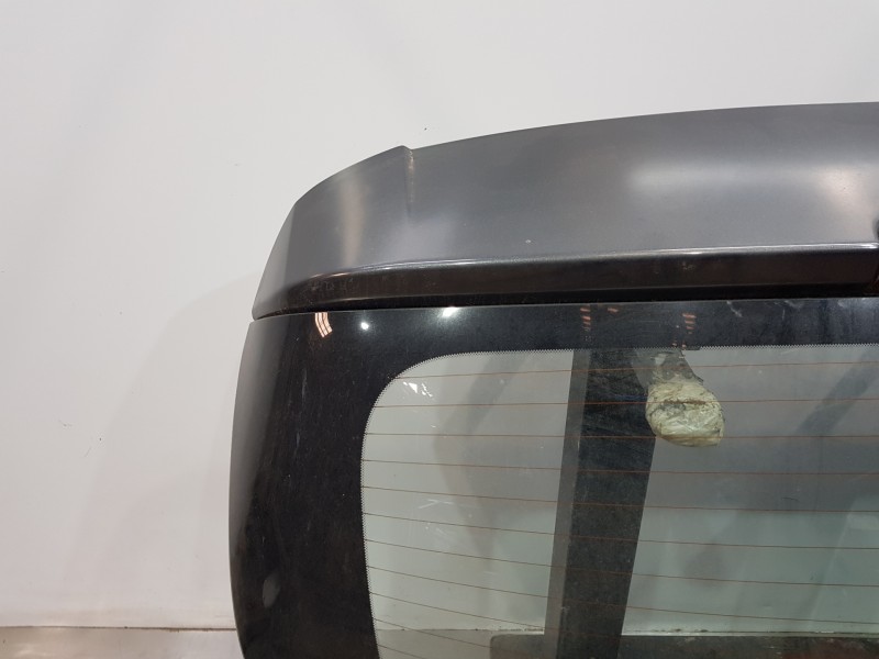 Recambio de porton trasero para opel corsa e design referencia OEM IAM 13428015  